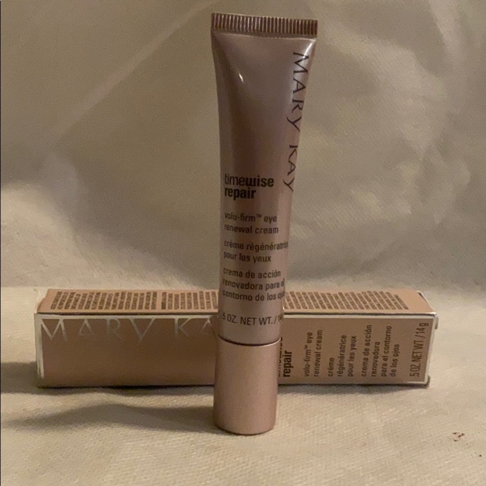 Mary Kay Repair Eye Renewal Cream - Picture 2 of 4